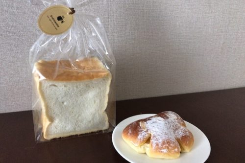 ブレインウェイクの食パンとクリームパン